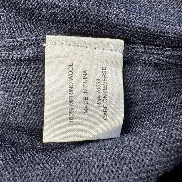 Orvis Men's XL V-Neck Sweater Vest 100% Merino Wool Navy Blue Fly Fishing Logo - Picture 4 of 7